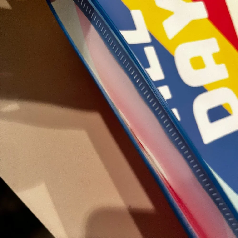 Notepad, Crayola‎ Markers & Letter-Size Poly Bag (new)